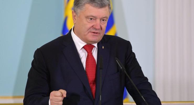 Порошенко предложил продлить закон по Донбассу