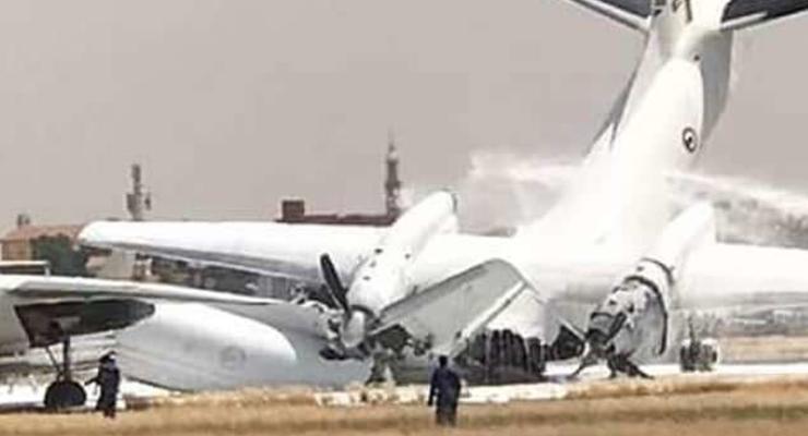 В аэропорту Судана столкнулись два украинских военных самолета