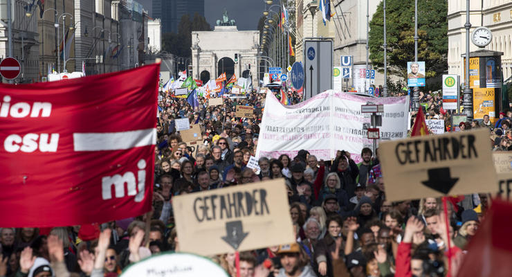 В Германии прошла массовая акция протеста против расизма