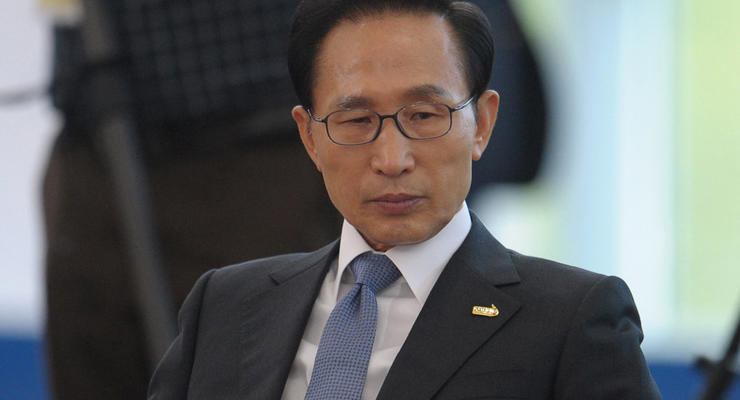 Экс-президент Южной Кореи получил 15 лет тюрьмы