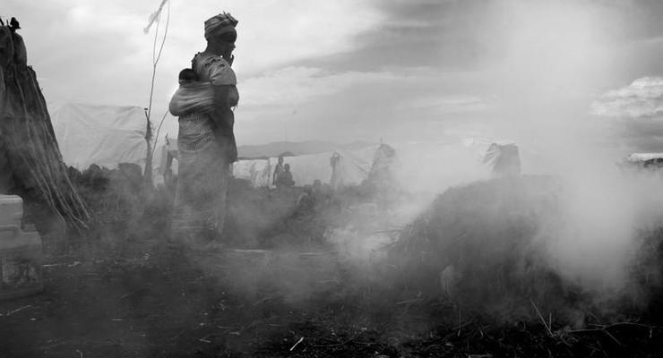 В Конго горит нефтяной танкер, более 50 погибших - СМИ