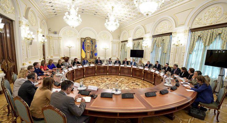 Стали известны подробности встречи Порошенко с членами ЦИК