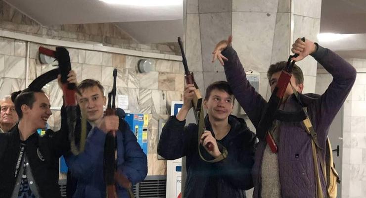 В Харькове школьников с "автоматами" не пускали в метро