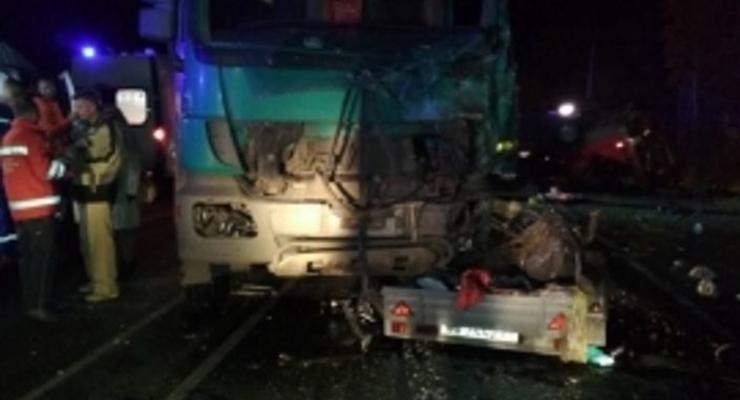 Жертвами ДТП с микроавтобусом в РФ стали 13 человек