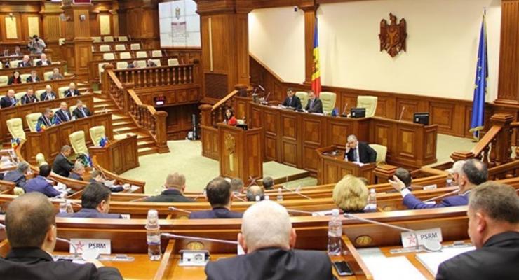 В Молдове отложили голосование по евроинтеграции