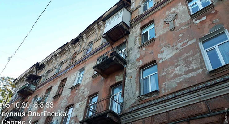 В Одессе обрушилась часть исторического здания