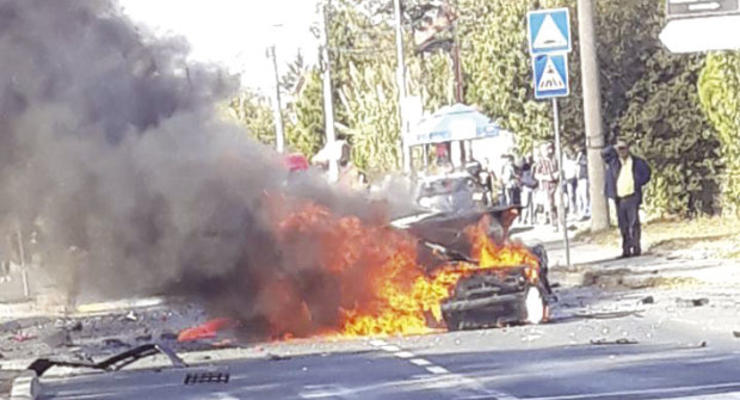 В Сербии взорвали авто телеведущей