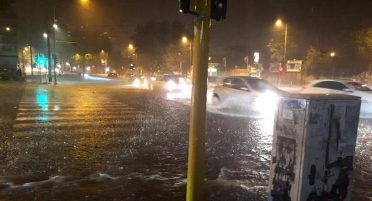 В Риме из-за ливня затопило метро