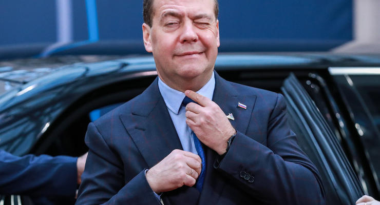 Медведев раскрыл суть санкций РФ в отношении Украины