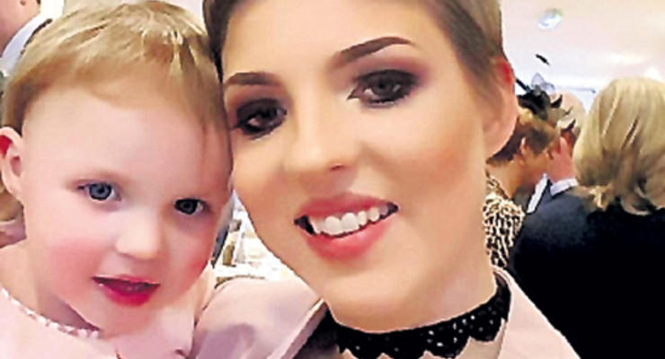 Больная раком британка пожертвовала собой ради рождения дочери