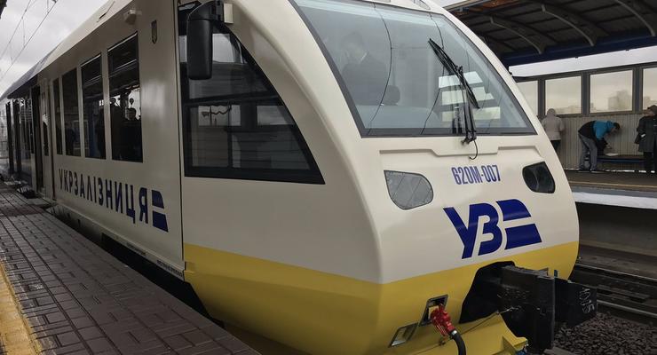 Гройсман испытал поезд из Киева в аэропорт Борисполь