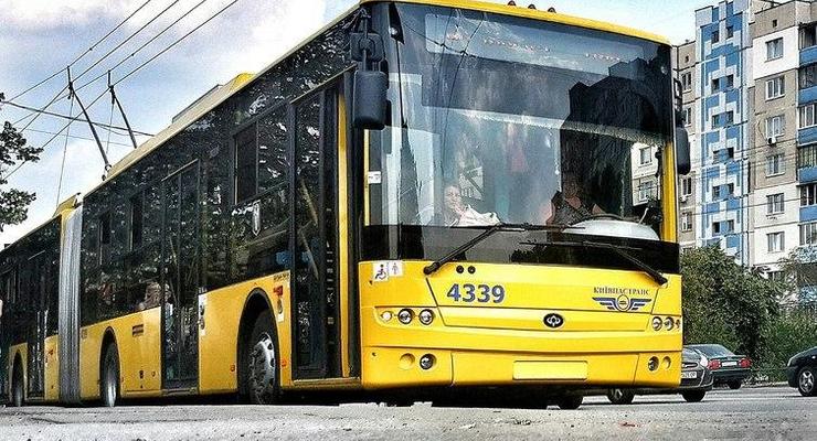 В Киеве на выходных поменяют маршруты автобусов и троллейбусов