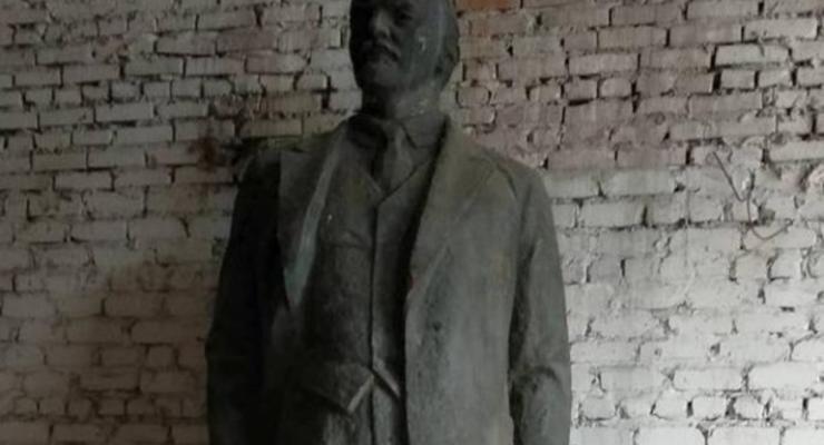 В Черниговской области памятник Ленину продали за 220 тысяч