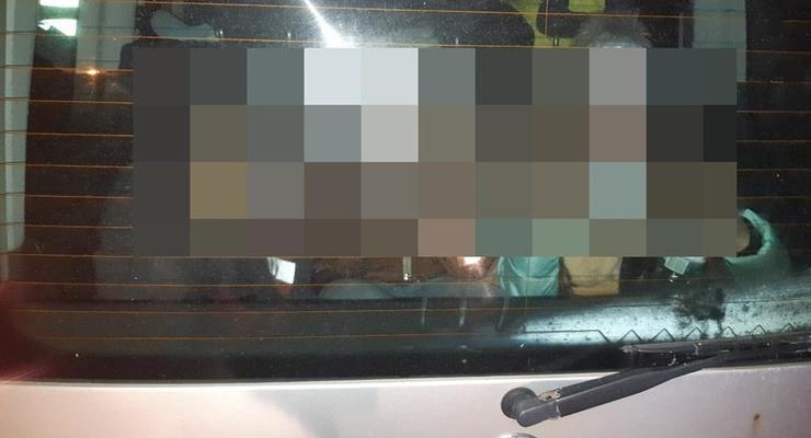 Во Львове пьяная везла троих детей в багажнике