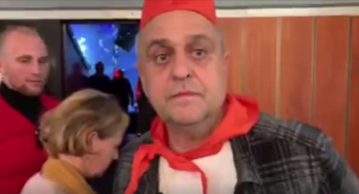 Нардеп Арьев вызвал полицию на вечеринку из-за пионерских галстуков