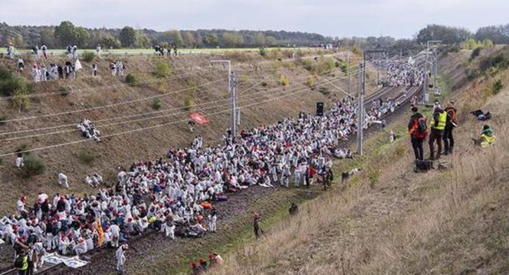 В Германии открыли дела против 400 экозащитиков
