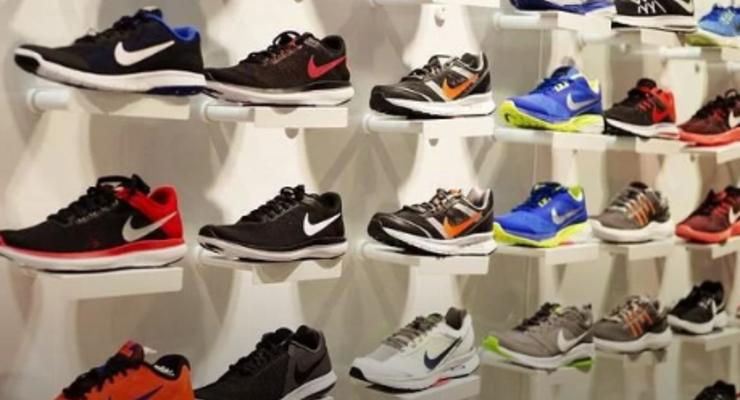 Американский бренд требует уничтожить в Одессе более 1500 пар обуви