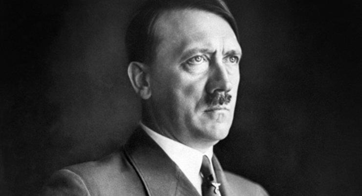 В Германии чиновника уволили за поздравление Гитлера с днем рождения