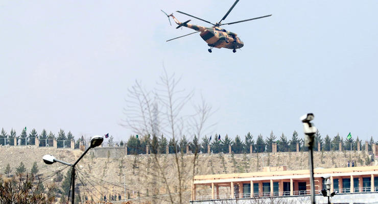 В Афганистане разбился военный вертолет, 25 погибших