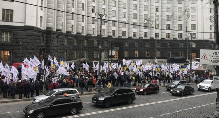 В Киеве и Сумах митингуют против новых цен на газ