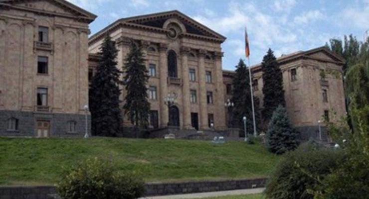 В Армении распущен парламент