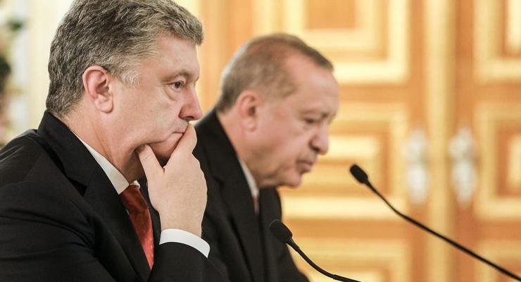 Порошенко предложил Эрдогану направить миротворцев на Донбасс