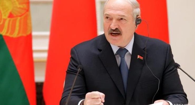 Лукашенко обещал ответить на размещение базы США в Польше