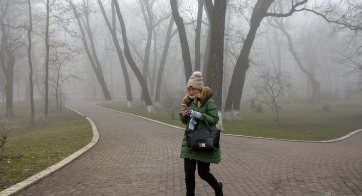 В Киеве показали мрачные фото утреннего густого тумана