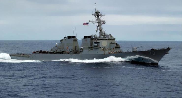 Опубликовано видео опасного сближения эсминцев США и Китая
