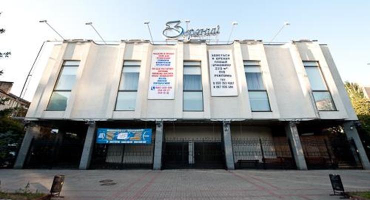 В бывшем штабе Партии регионов снова будет кинотеатр