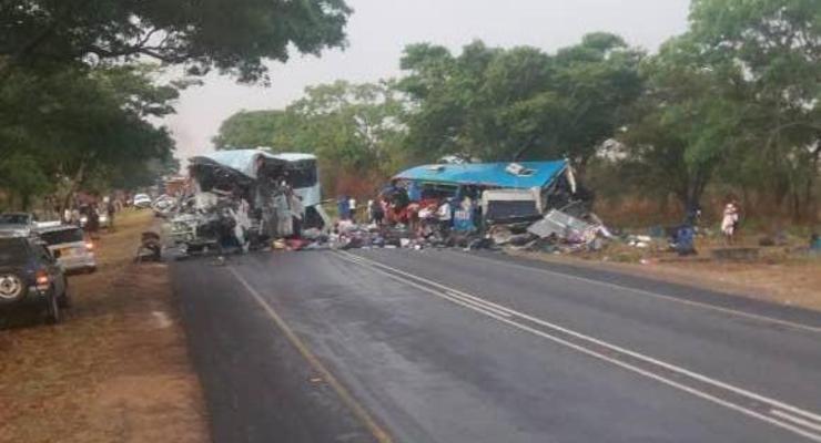 В Зимбабве 47 человек погибли в столкновении двух автобусов