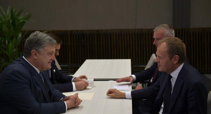 Порошенко с Туском обсудили, как обезопасить выборы-2019 от сторонних вмешательств
