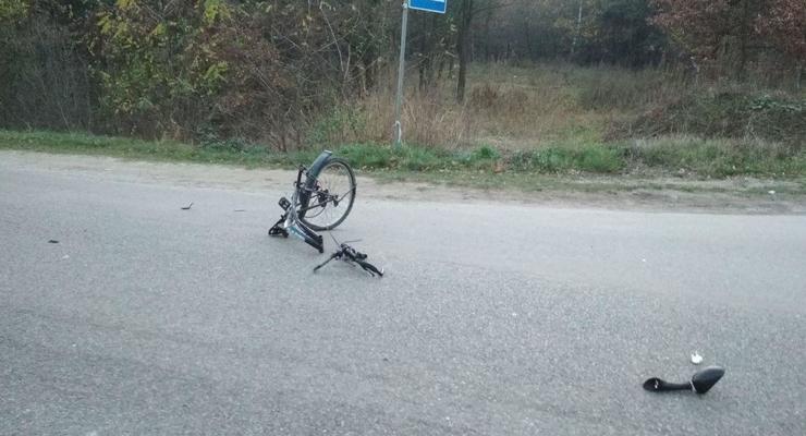 Под Львовом в аварии погибли велосипедист и мотоциклист