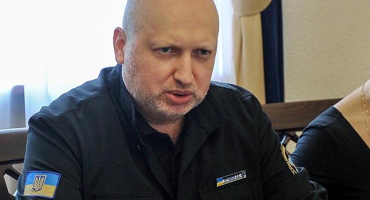 Турчинов пообещал вычислить участников "выборов" в "ЛДНР"