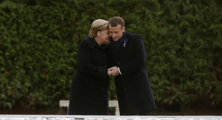 Макрон и Меркель открыли памятный знак к годовщине окончания Первой мировой
