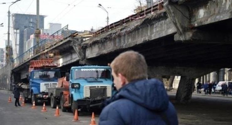 Власти Киева вновь перенесли сроки сноса Шулявского моста