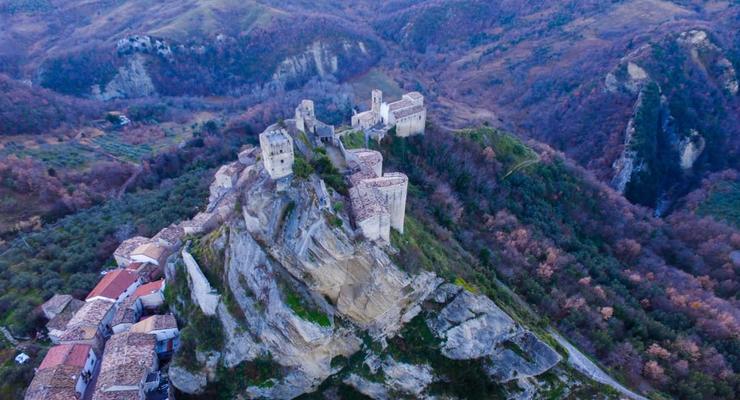 В Италии сдают в аренду замок за $100