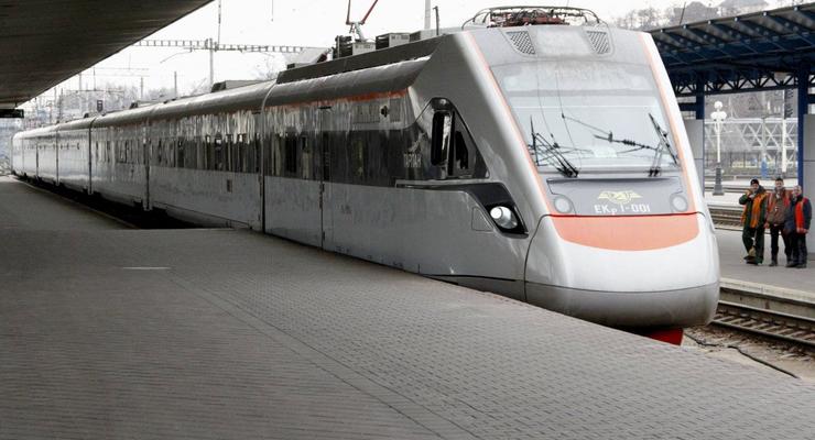 УЗ запустила поезд из Мукачево в Будапешт