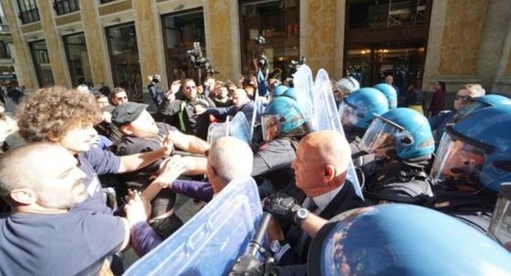 В Италии демонстранты штурмовали мэрию Неаполя, есть пострадавшие