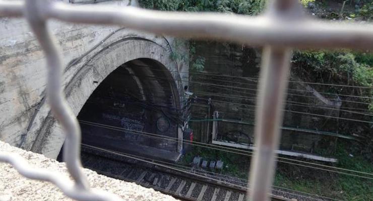 В Италии произошел взрыв в железнодорожном тоннеле, есть пострадавшие
