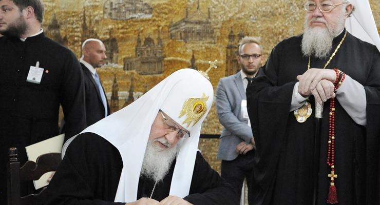 Польская церковь поддержала РПЦ и запретила своим священникам контакт с УПЦ КП