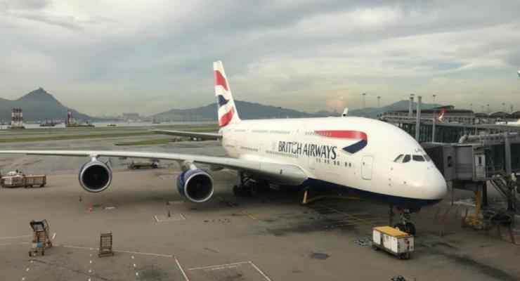 Самолет British Airways экстренно сел в Берлине