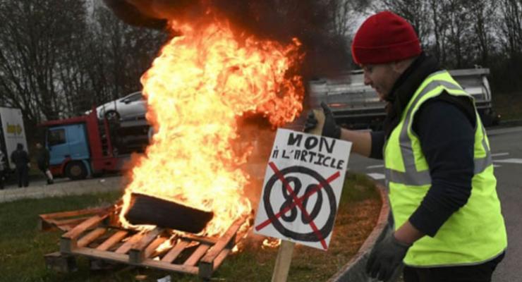 Цены на топливо: Францию охватили протесты, есть жертвы