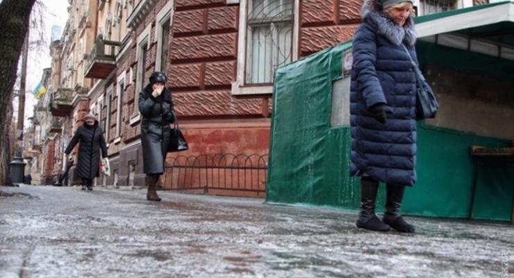 В Киеве из-за гололеда травмировались около 200 человек