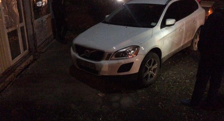 Под Одессой женщину насмерть сбили сразу два авто, местные перекрыли трассу