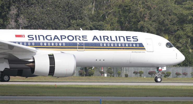 Вылетевший в Париж самолет экстренно вернулся в аэропорт Сингапура