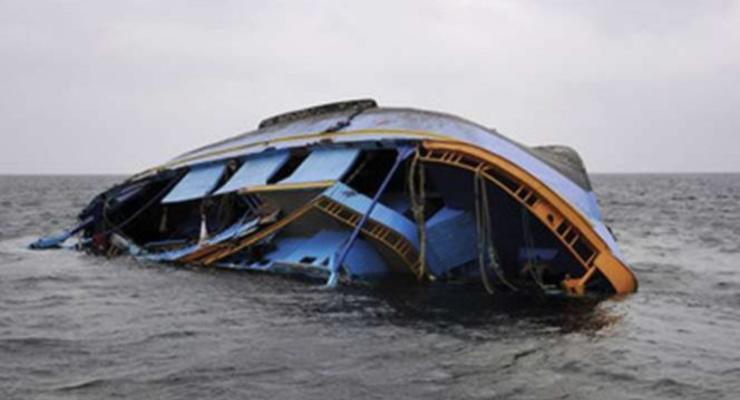 На озере Виктория затонула яхта с десятками людей