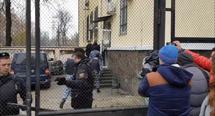 Крымский "суд" отправил в СИЗО уже дюжину украинских моряков