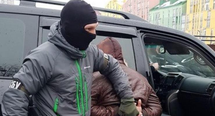В Киеве задержали нацгвардейца за торговлю оружием