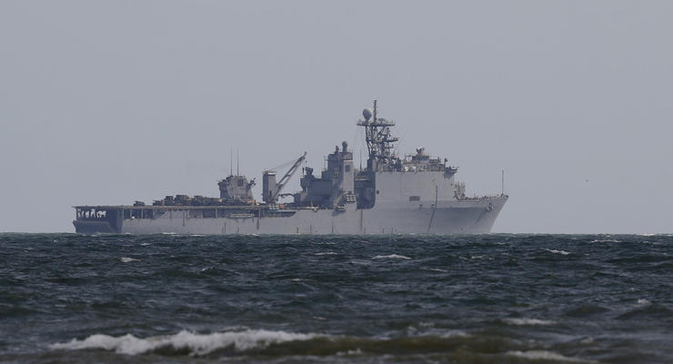 Корабли НАТО провели в Черном море треть года - Лунгеску